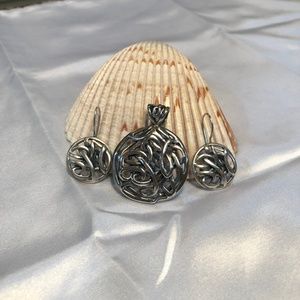 SILPADA .925 Twisted Knot Pendant Earrings SET